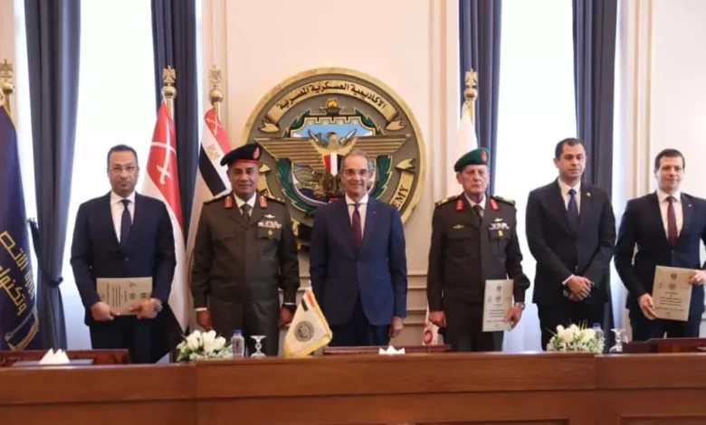 بروتوكول-تعاون-بين-وزارة-الاتصالات-والأكاديمية-العسكرية-المصرية-وتحيا-مصر-لتنفيذ-مبادرة-رئاسية