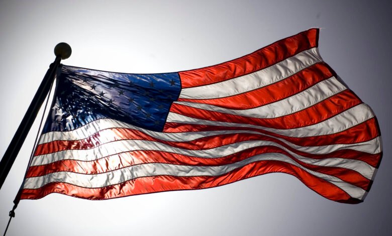 “ازدهار-الركود”.-اقتصاد-قوي-وقلق-متصاعد-لدى-الأمريكيين