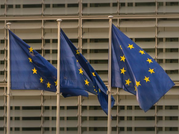 الاتحاد-الأوروبي-يطالب-بوقف-استهداف-منشآت-الطاقة-والمياه-بالشرق-الأوسط