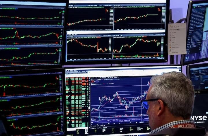 الأسهم-الأمريكية-ترتفع-بالمستهل.-و”داو-جونز”-يتجاوز-700-نقطة