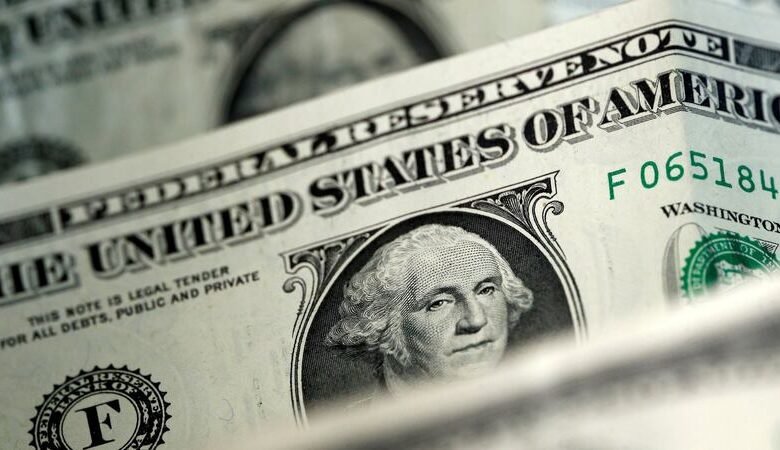 الدولار-يتراجع-للأسبوع-الثاني-على-التوالي-متأثرًا-بفتح-مضيق-هرمز