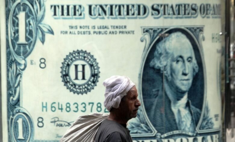 الجنيه-يواصل-التعافى-ويرتفع-35-قرِشًا-أمام-الدولار