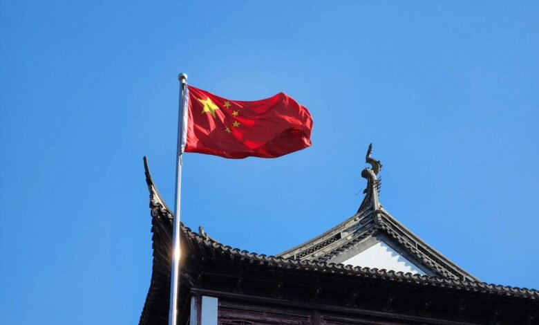 الصين-تحذر-من-الانكماش-التنافسي-وتعزز-ضبط-المخاطر-المالية